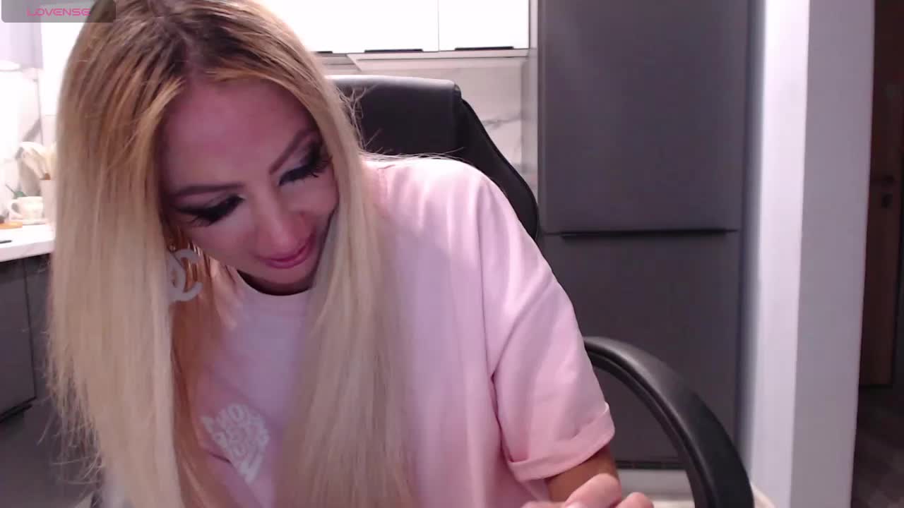 blondalina Adult Chat August 10, 2026