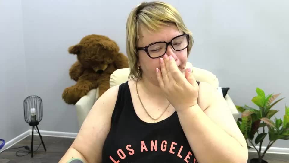 bonnnyboobsy Adult Chat August 11, 2026