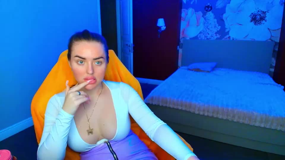 miss_kiten Adult Chat August 11, 2026