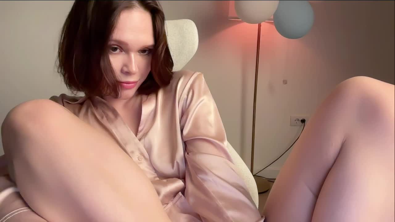 StacyLuxxe Adult Chat August 11, 2026