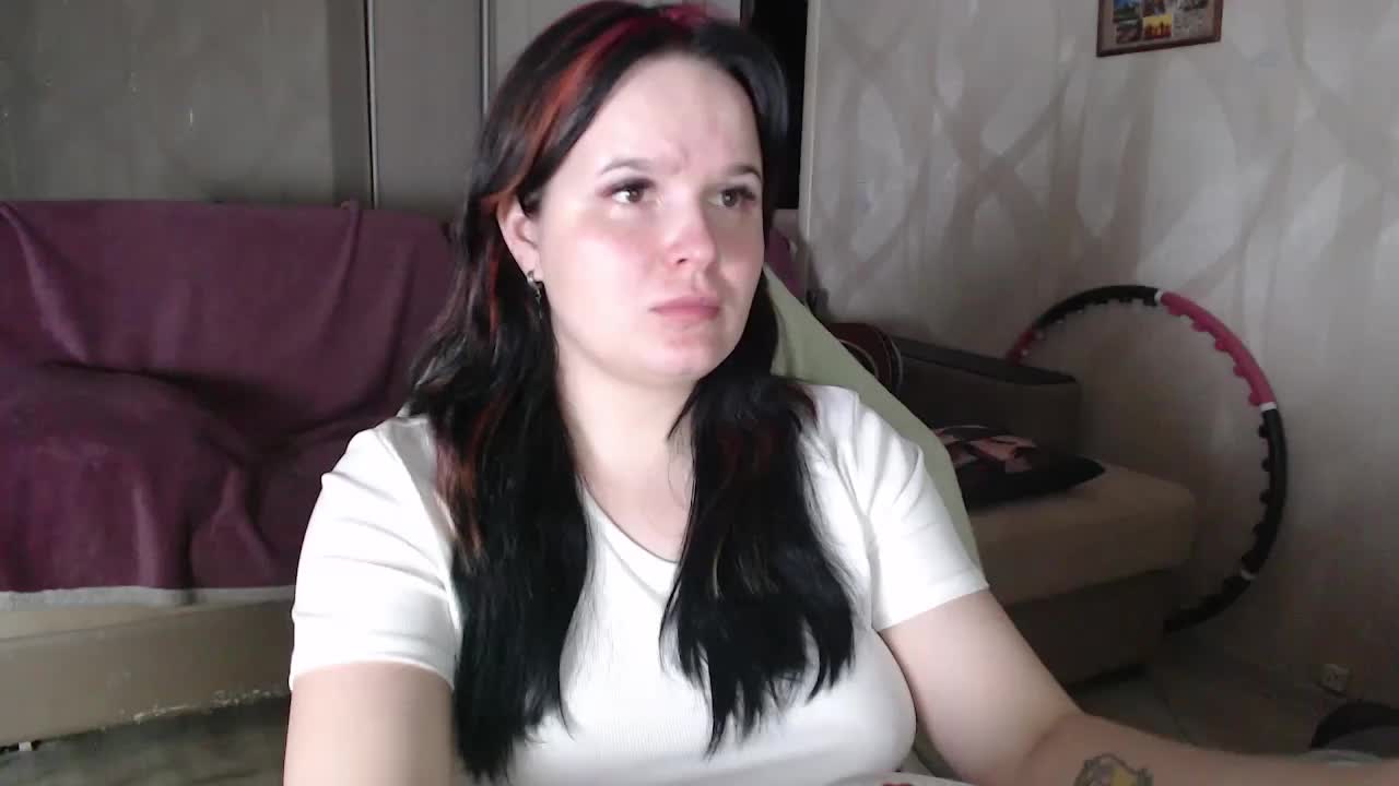 Lizzi-Peach Adult Chat August 11, 2026