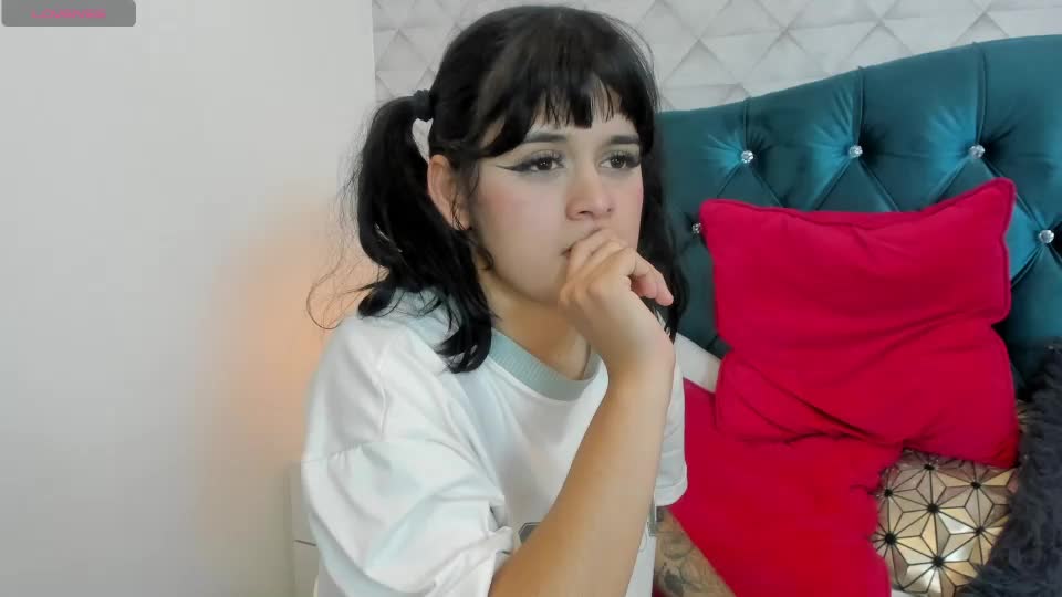 valery_jame Adult Chat August 11, 2026