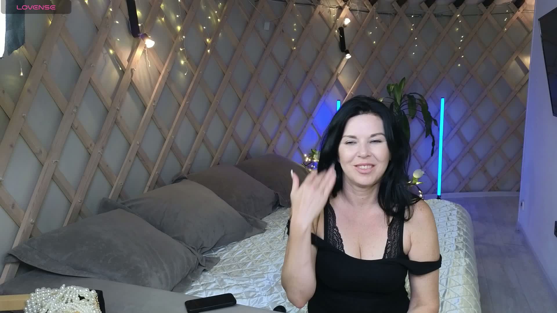 LinaaJoy Adult Chat August 11, 2026