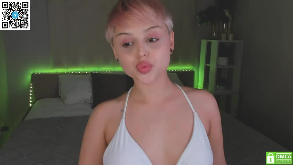emma_bro0kss Adult Chat August 11, 2026