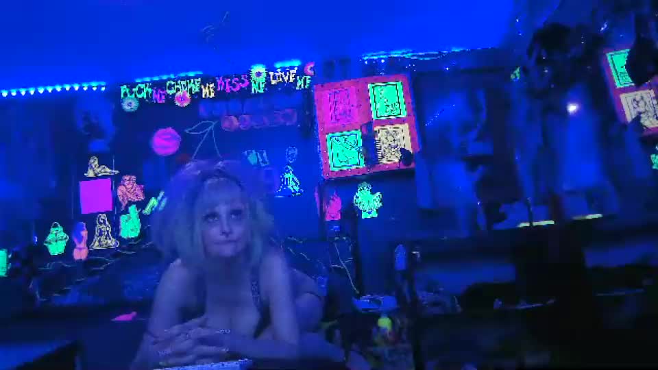 splashh_queen420 Adult Chat August 12, 2026