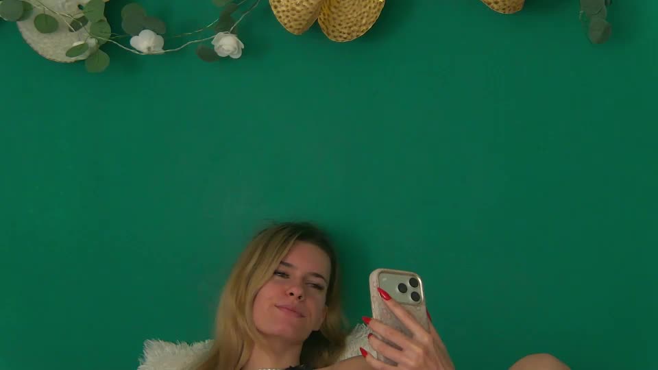 roxanne_joy Adult Chat August 12, 2026