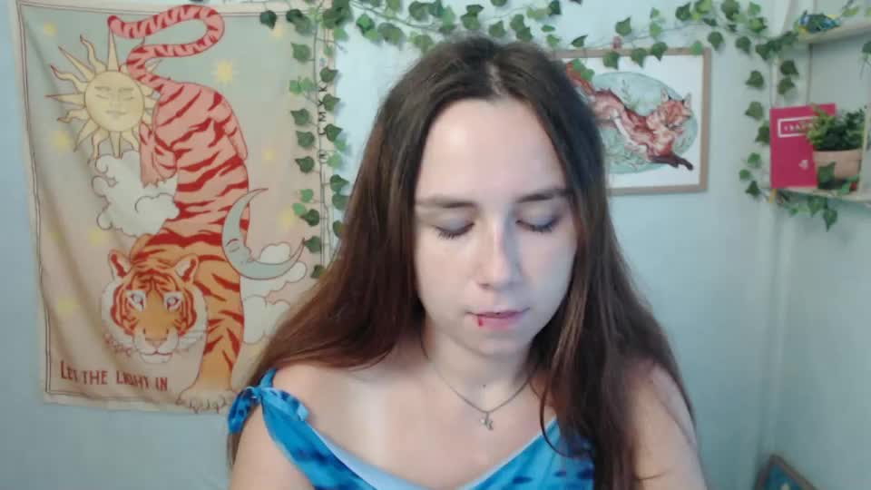 veryveryvery_shy Adult Chat August 12, 2026