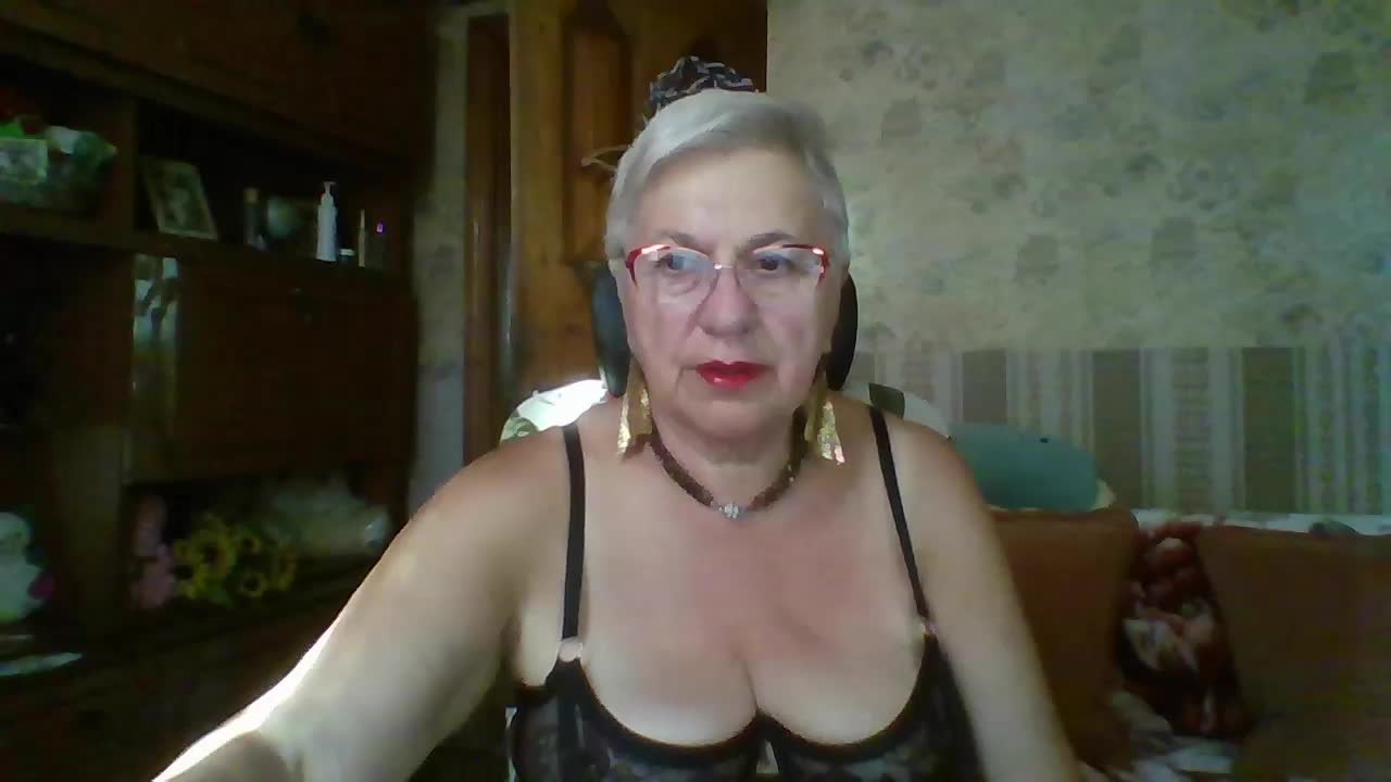 SweetCherry00 Adult Chat August 12, 2026