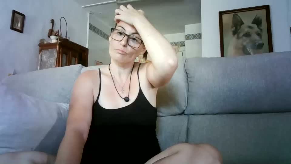 lolahueso Adult Chat August 12, 2026