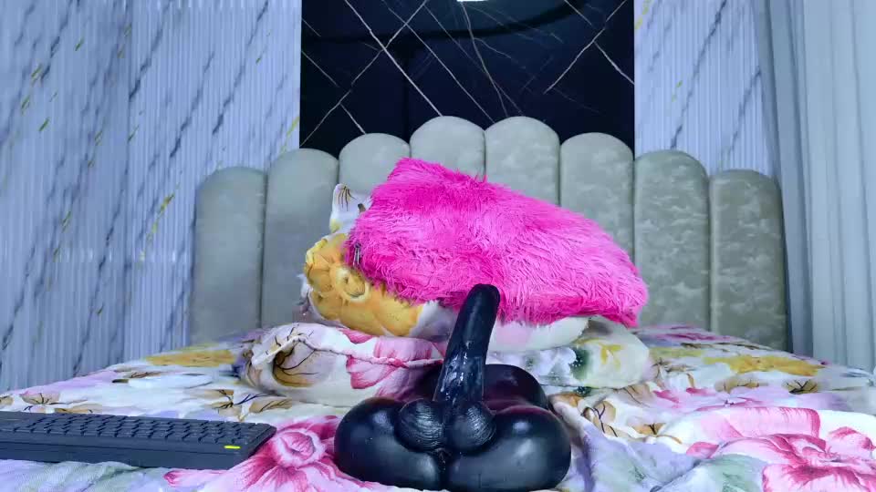 violeta_london Adult Chat August 11, 2026