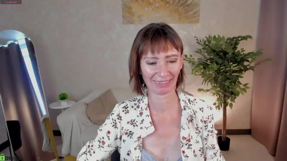 grace_kellyy Adult Chat August 12, 2026