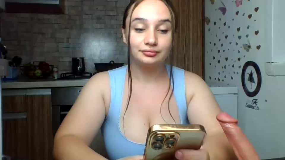 curvybombb Adult Chat August 11, 2026