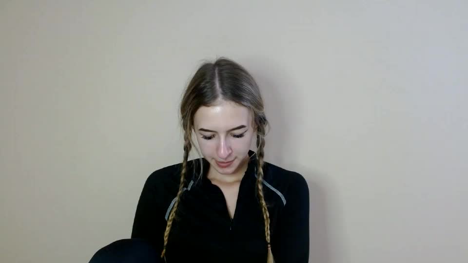tiarasmile Adult Chat August 12, 2026