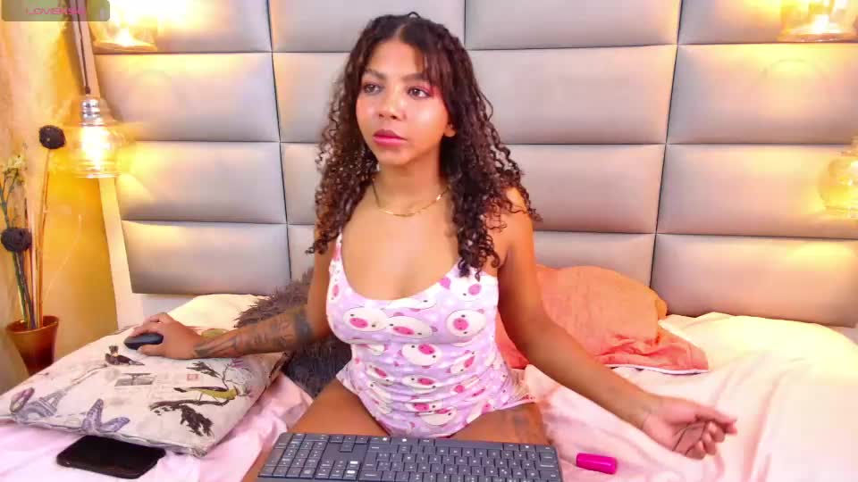 naomi_rider77 Adult Chat August 12, 2026