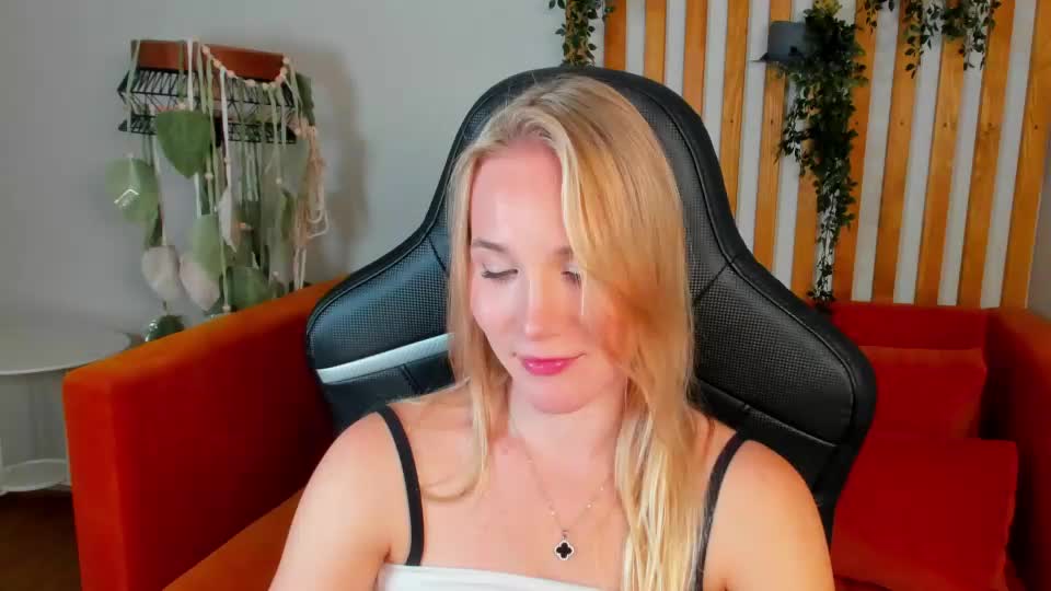 elaravoltage Adult Chat August 12, 2026
