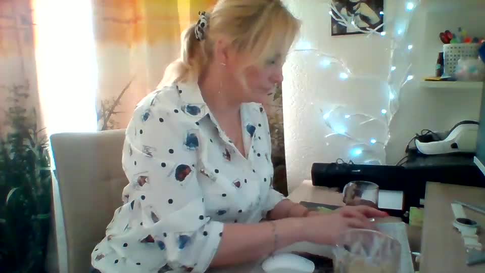 velka_raspberry Adult Chat August 12, 2026