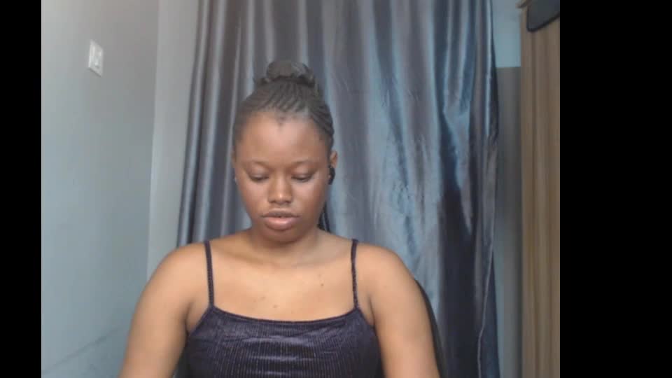 honey_juicydoll Adult Chat August 12, 2026