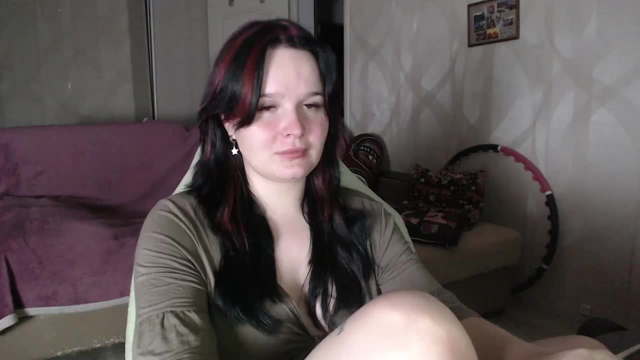 Lizzi-Peach Adult Chat August 12, 2026