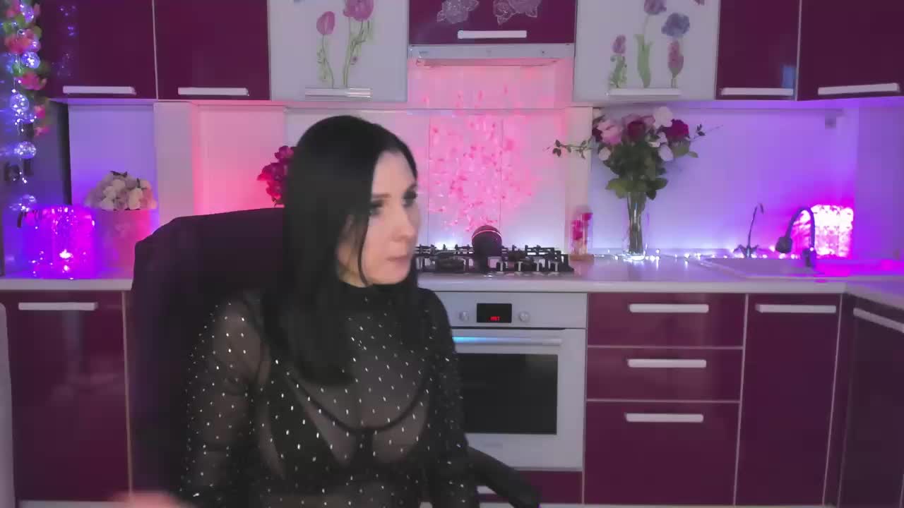 Olivija2020 Adult Chat August 12, 2026