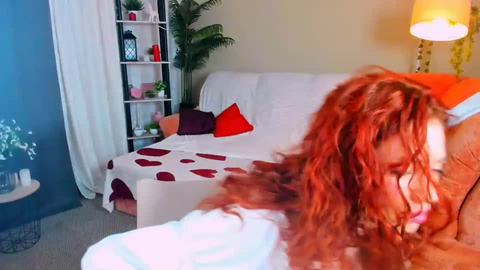 christinaconteeree Adult Chat August 12, 2026