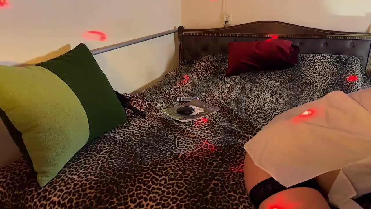 OxiXLove Adult Chat August 12, 2026