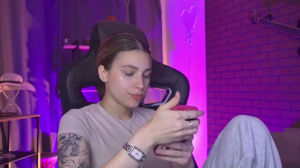 elliecutes Adult Chat August 12, 2026