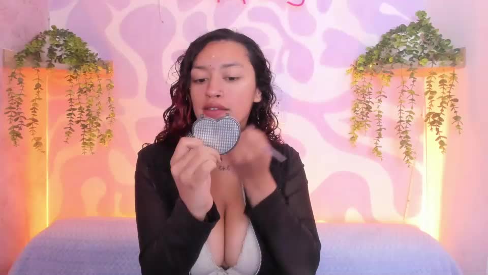 mia_scarlet7 Adult Chat August 12, 2026