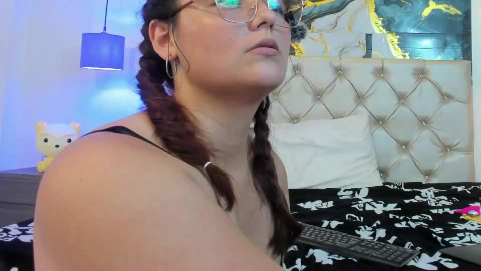 miss_kloee Adult Chat August 12, 2026