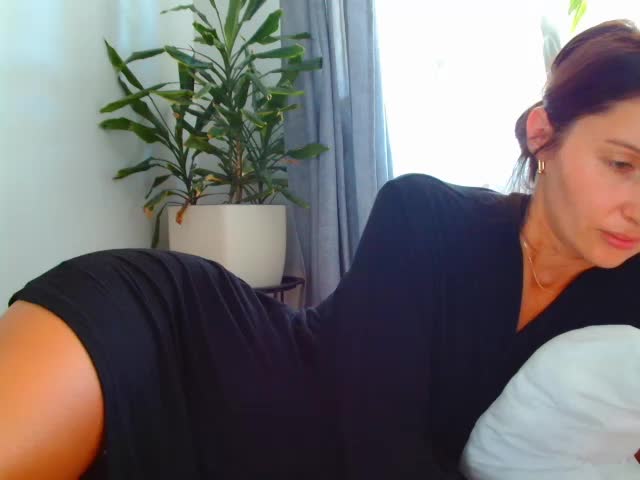 Irina9793 Adult Chat August 12, 2026