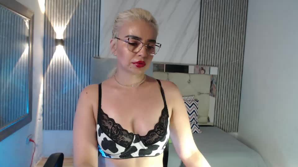 julieta__fox_ Adult Chat August 12, 2026