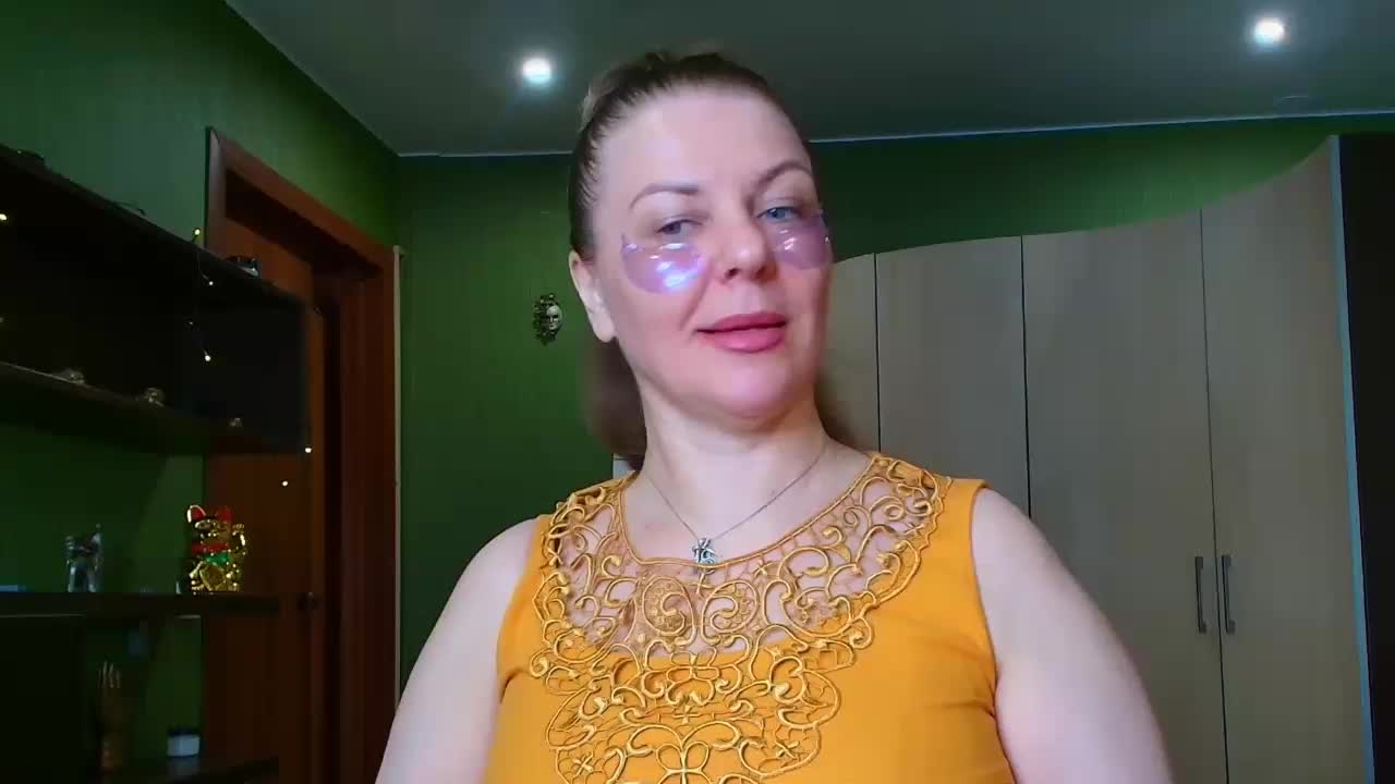 Veronika_Gold Adult Chat August 12, 2026