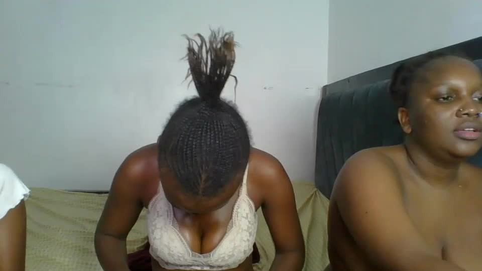 peach_ebonny Adult Chat August 12, 2026