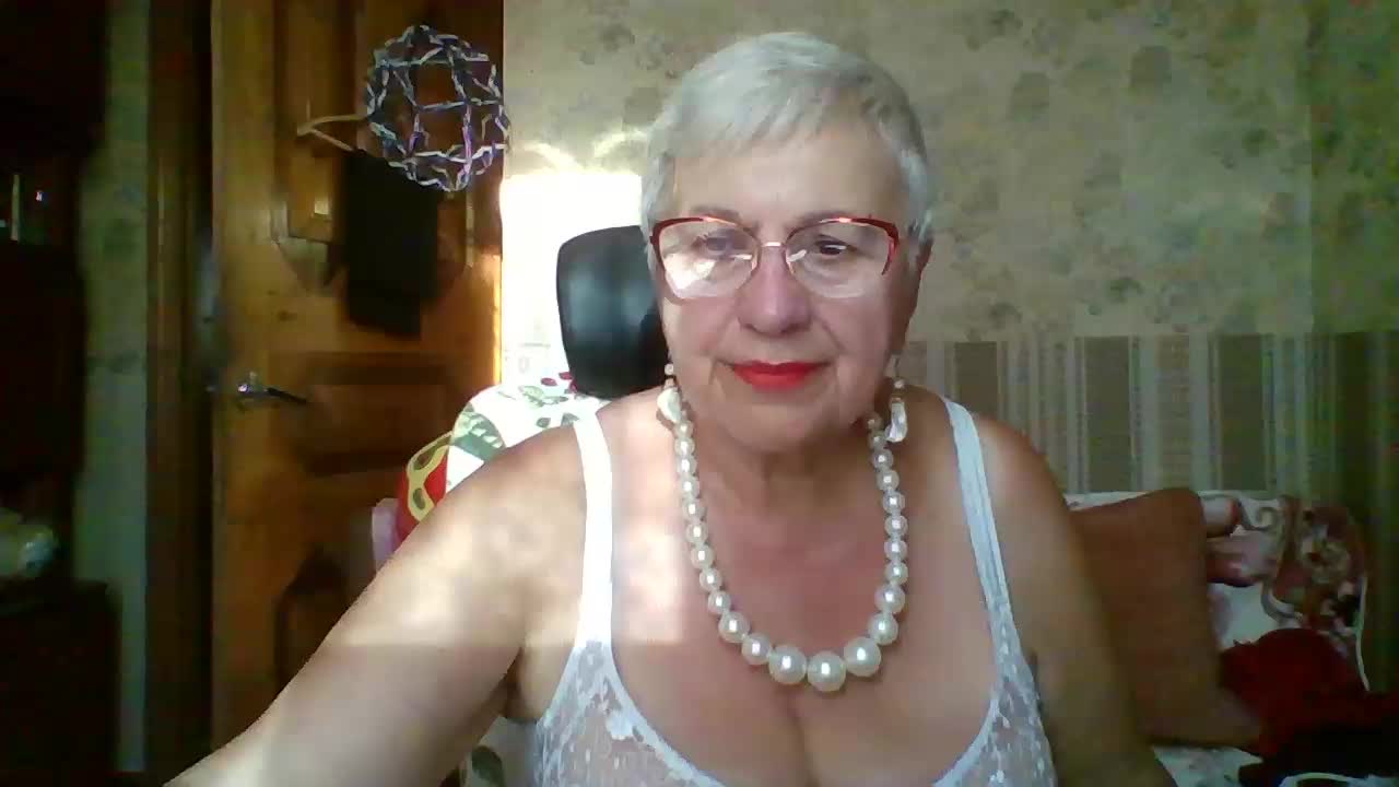 SweetCherry00 Adult Chat August 13, 2026