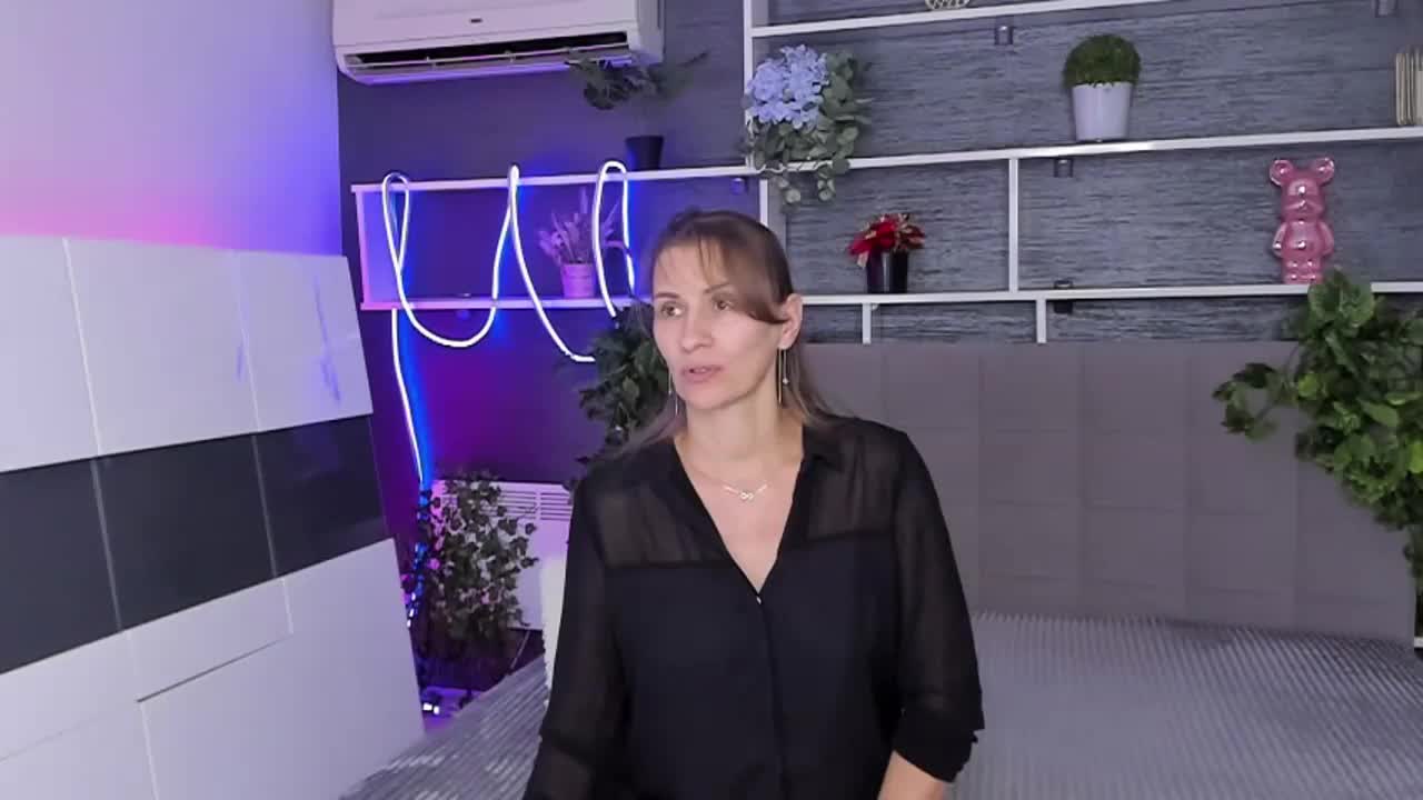 ChristyBrooks Adult Chat August 13, 2026