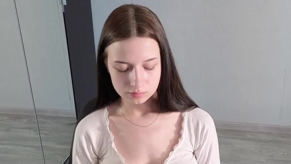 alicewonderyouu Adult Chat August 13, 2026