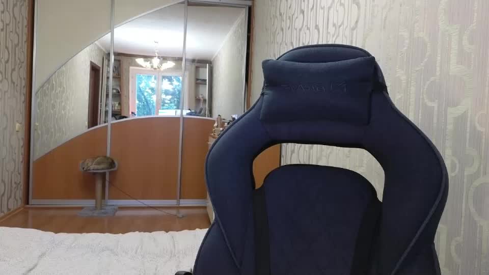 evi_woow Adult Chat August 14, 2026
