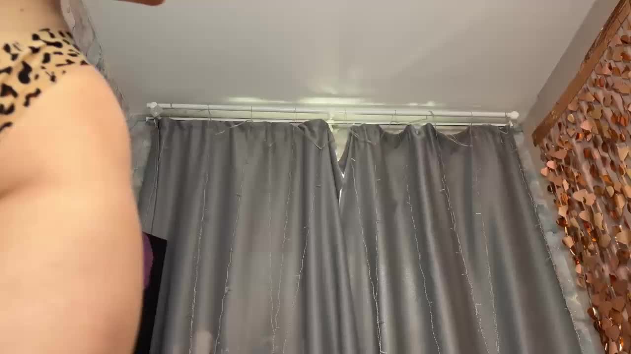 Sxy_Margo Adult Chat August 14, 2026