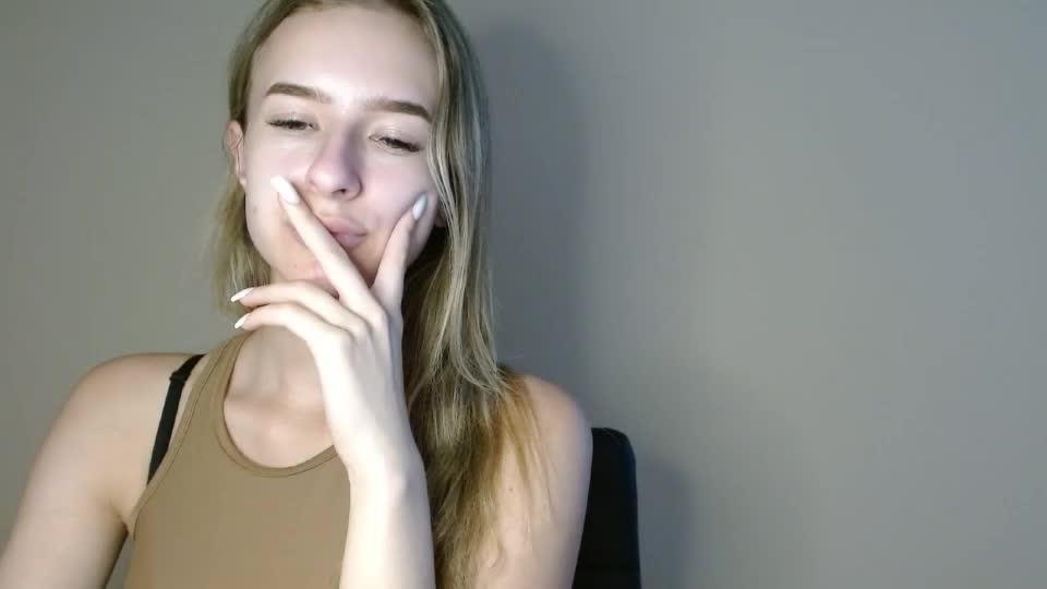 tiarasmile Adult Chat August 14, 2026