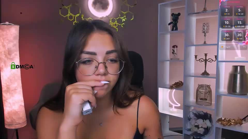 kiki_swan Adult Chat August 14, 2026