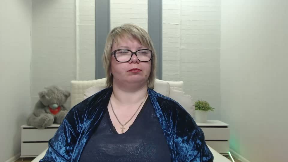 bonnnyboobsy Adult Chat August 14, 2026