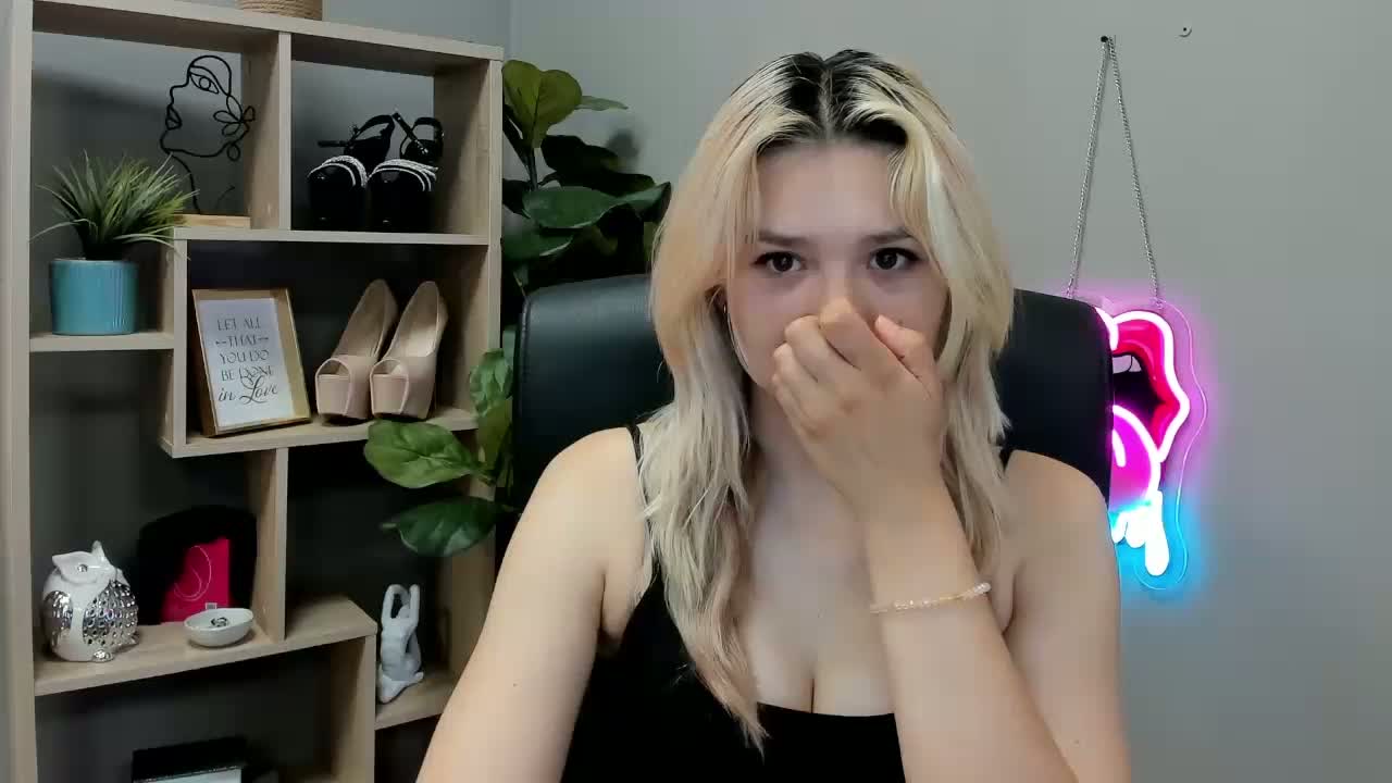 SweetLilyxo Adult Chat August 14, 2026
