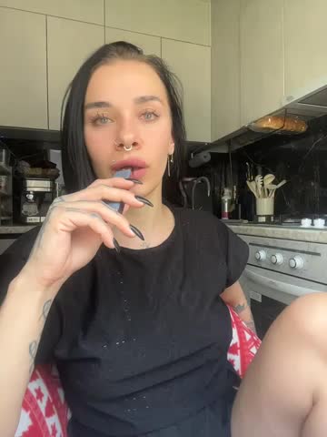 Queen_of_pain Adult Chat August 14, 2026