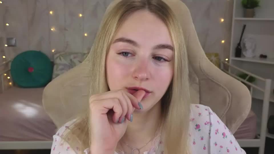 shy__polly Adult Chat August 14, 2026