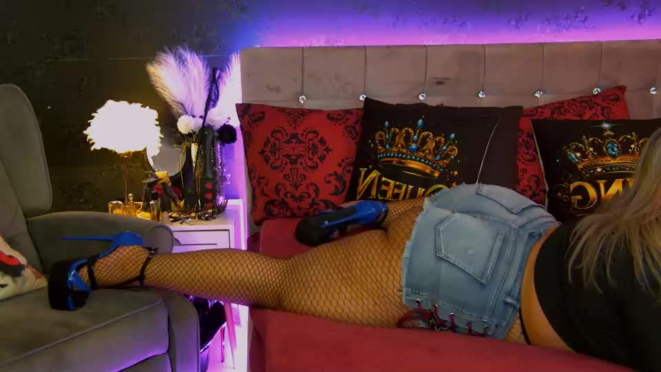 zoemesmerizee Adult Chat August 14, 2026