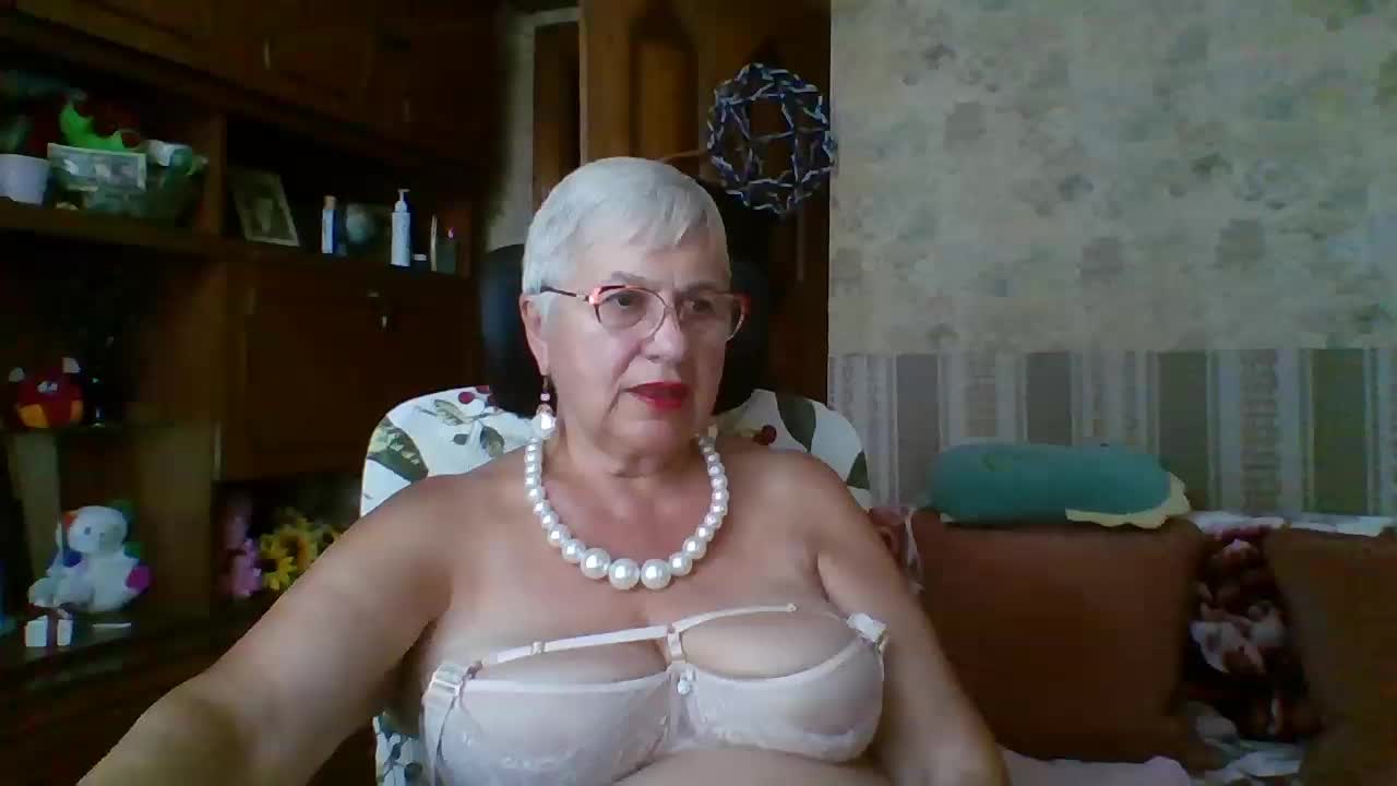 SweetCherry00 Adult Chat August 15, 2026