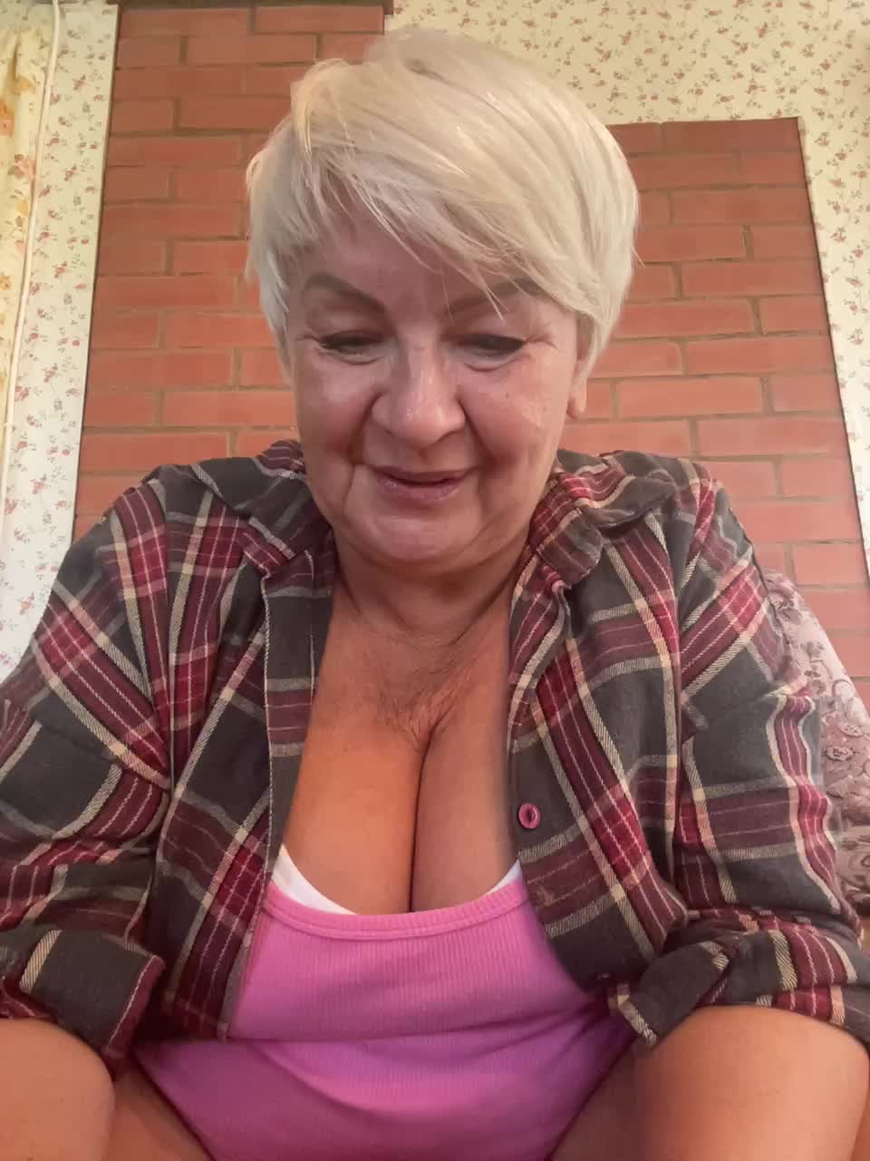 Laura-milf Adult Chat August 14, 2026