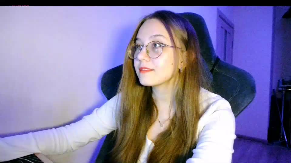 vivivivikkie Adult Chat August 14, 2026