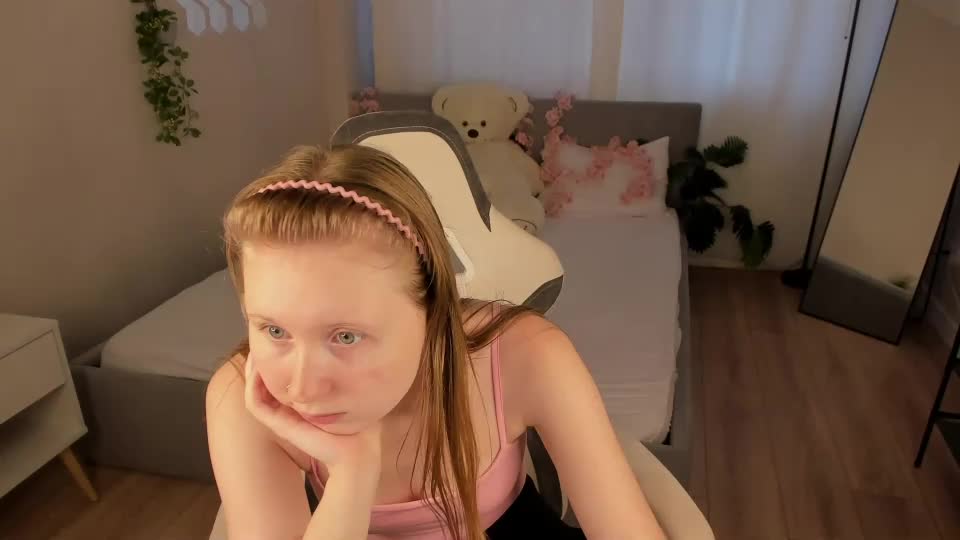 lilitiny Adult Chat August 14, 2026