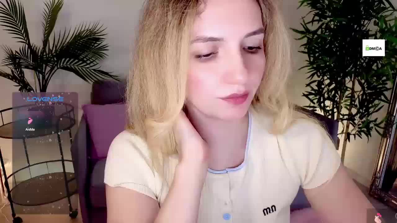 Kris_honey Adult Chat August 15, 2026