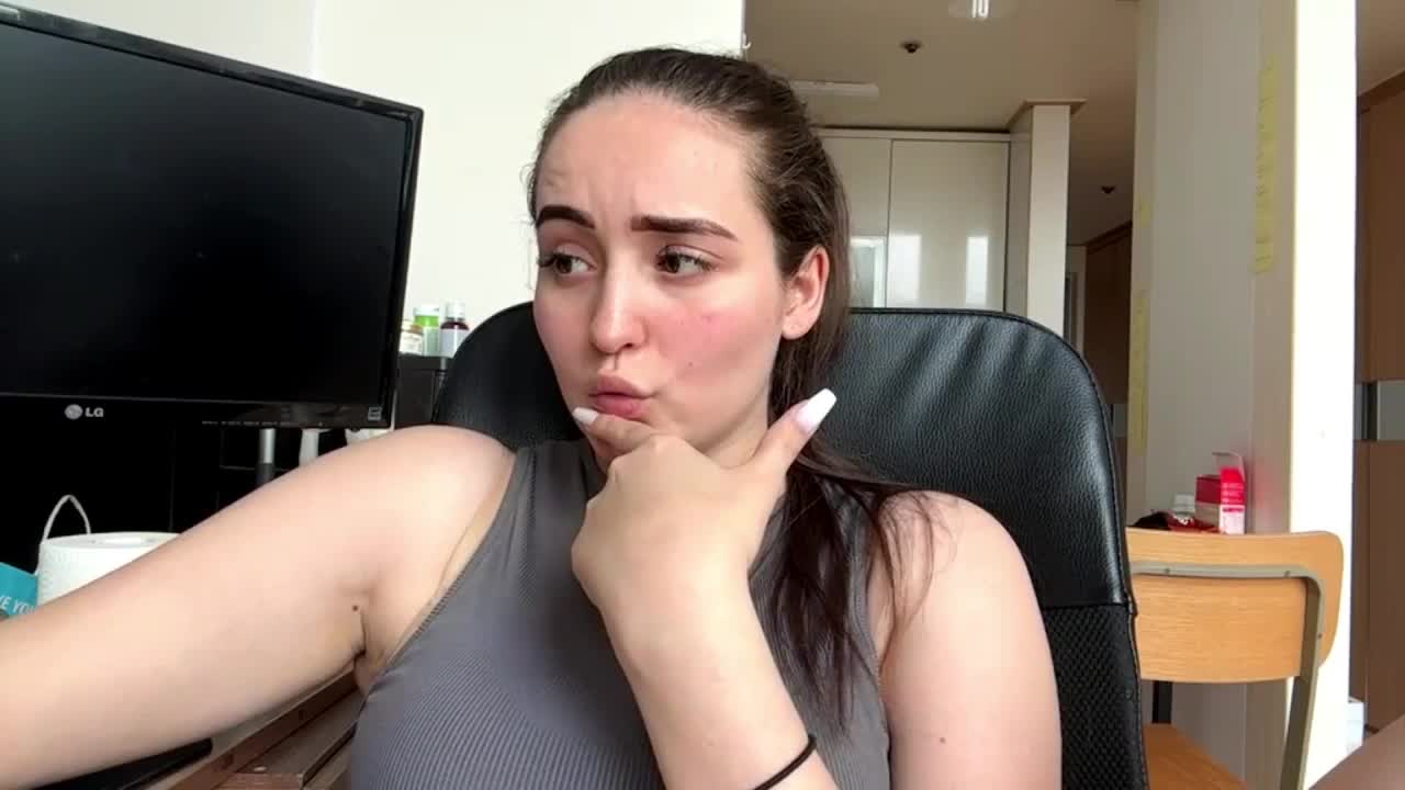 EmillyCarte Adult Chat August 15, 2026